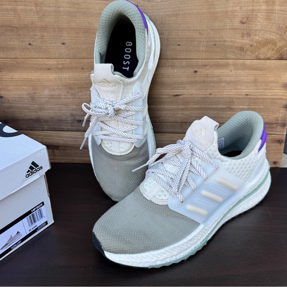 Adidas Men’s Shoes SZ 10 Like new with box